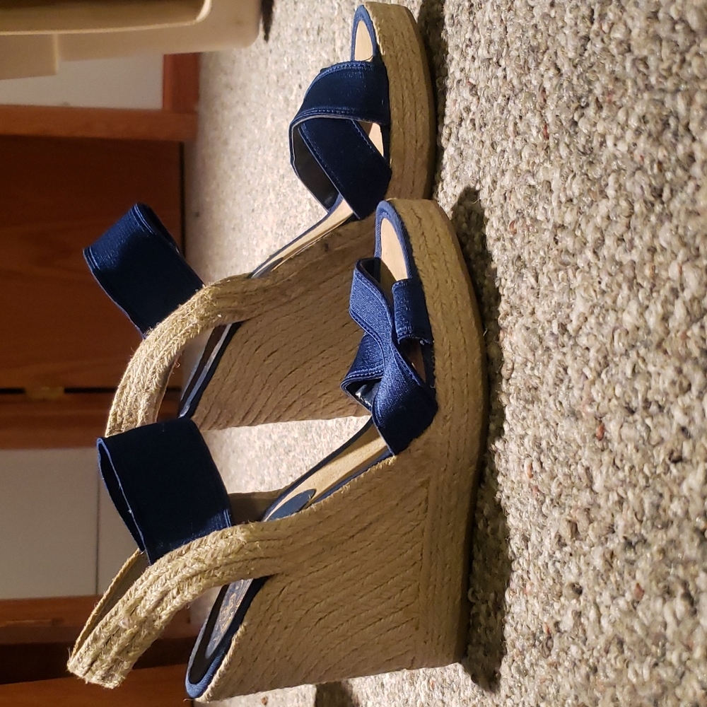 **BRAND NEW** Nine West Vintage America Collection 4 inch Wedges Size 6 1/2 US